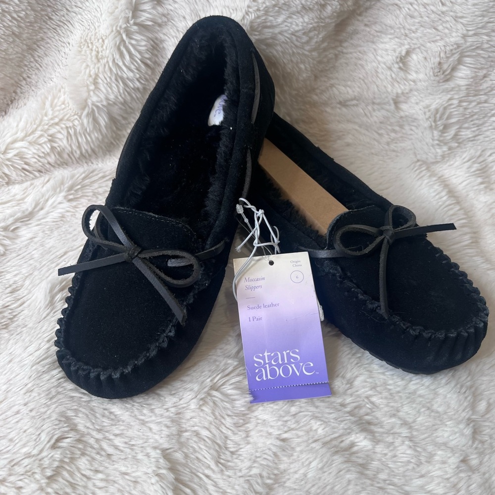 Women’s  Chaia Moccassin slippers  New - Stars Above